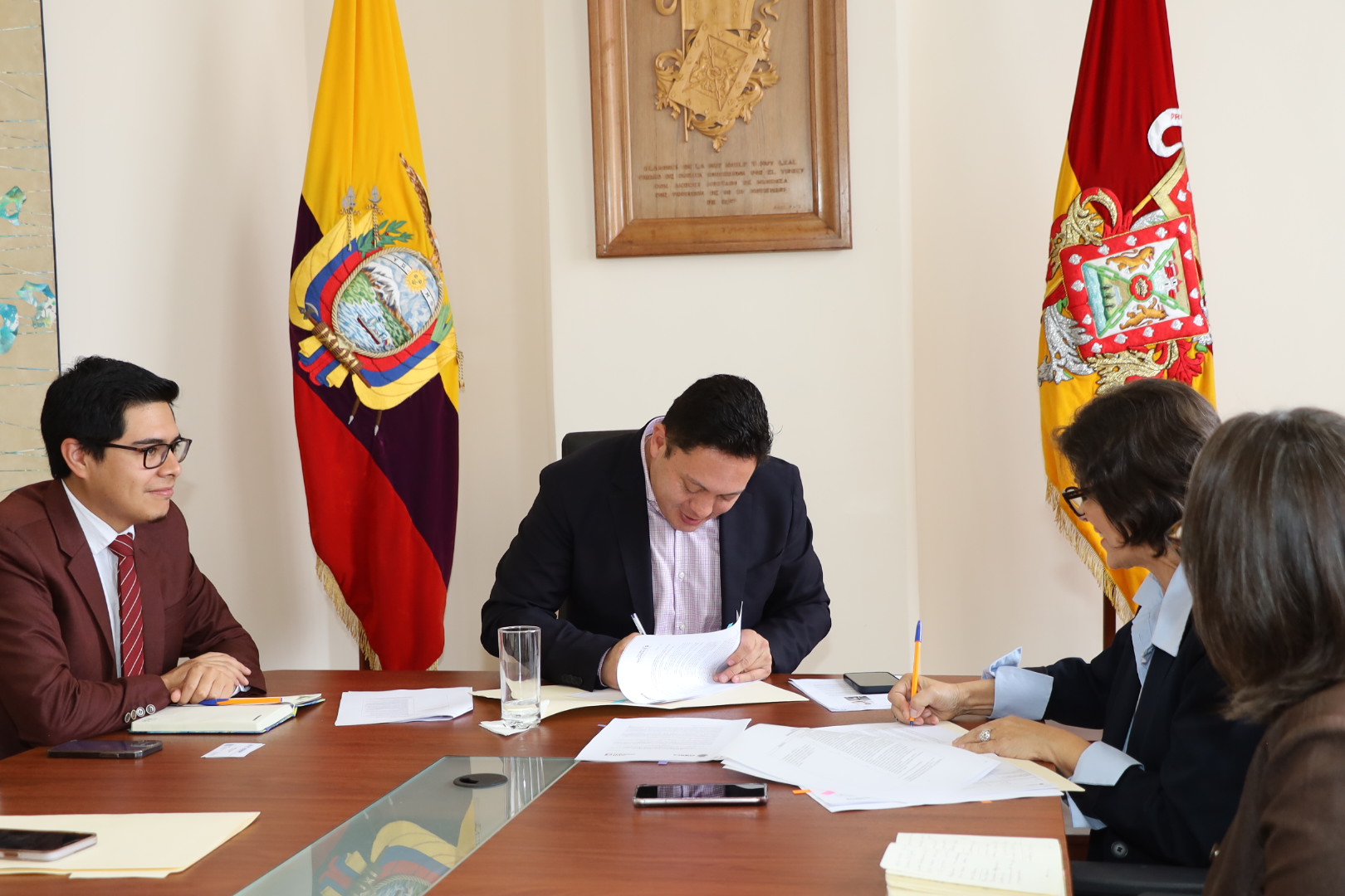 MUNICIPIO DE CUENCA Y ONU MUJERES UNEN ESFUERZOS PARA ERRADICAR LA VIOLENCIA DE GÉNERO.