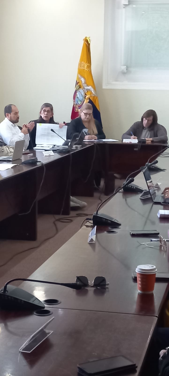 Trabajando por una Cuenca libre de violencia. 👩‍💻🧑‍💻Hoy llevamos a cabo la reunión ampliada de la Comisión de Gestión Organizativa. En este espacio, analizamos las propuestas de indicadores para el Plan Cantonal para la Erradicación de la Violencia de Género.  ✅Medir los avances es clave para construir políticas públicas que transformen vidas y garanticen seguridad para todas y todos. #AmorPorCuenca ❤️💛 #CuencaLuchaContraLaViolencia