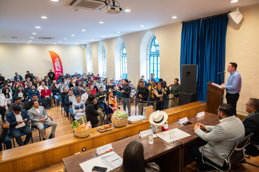 Municipio de Cuenca firma convenios de Presupuestos Participativos 2025 con 10  parroquias rurales