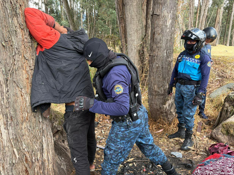 La Guardia Ciudadana continúa con los operativos de control en diferentes sectores de Cuenca, con el objetivo de precautelar el uso adecuado de los espacios públicos y fortalecer el orden, control y seguridad en las parroquias urbanas y rurales del cantón.