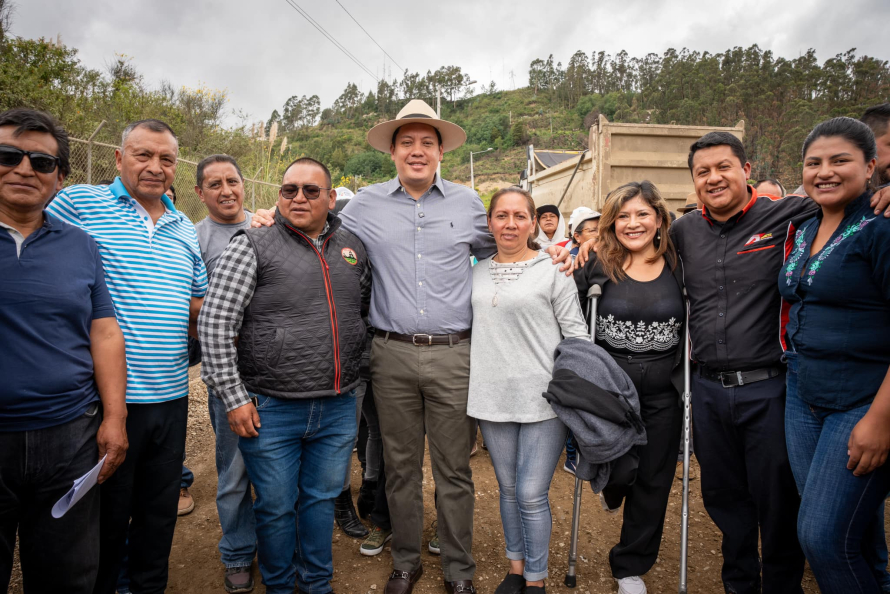 Alcalde Cristian Zamora recorre obras viales