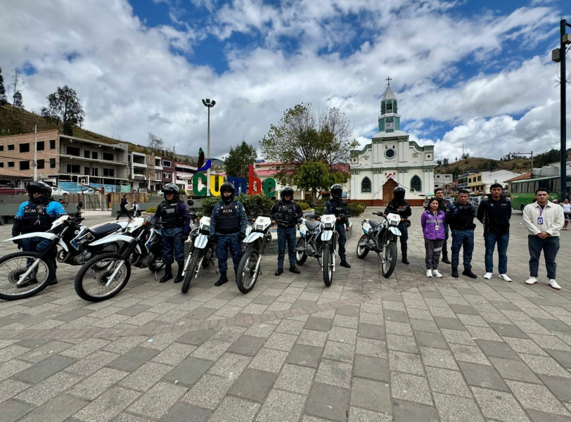 La Guardia Ciudadana de Cuenca, en coordinación con la Intendencia del Azuay, ejecutó operativos interinstitucionales en varias parroquias rurales del cantón, con el objetivo de prevenir la venta de bebidas alcohólicas y cigarrillos a niñas, niños y adolescentes, especialmente en establecimientos ubicados en los alrededores de unidades educativas.