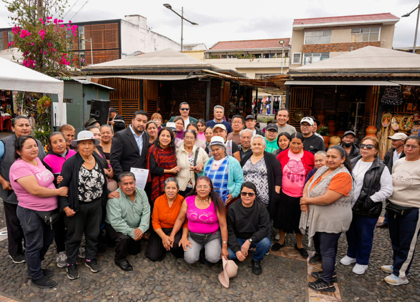 El GAD Municipal de Cuenca ejecutará la adecuación de los puestos de venta de la Plaza Rotary para mejorar las condiciones físicas de los espacios de comercialización.