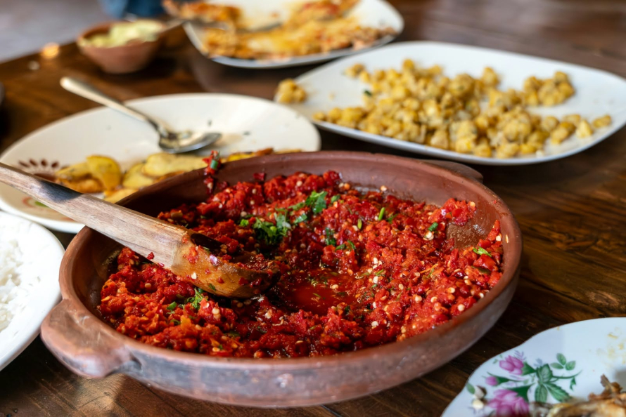 Con el propósito de impulsar la actividad gastronómica y fortalecer el posicionamiento de la ciudad como destino gastronómico, la Fundación Municipal Turismo para Cuenca invita a restaurantes, cafeterías, emprendimientos, organizadores de eventos y  experiencias gastronómicas a registrar sus propuestas para integrar la Agenda Gastronómica por las fiestas de Independencia de Cuenca.