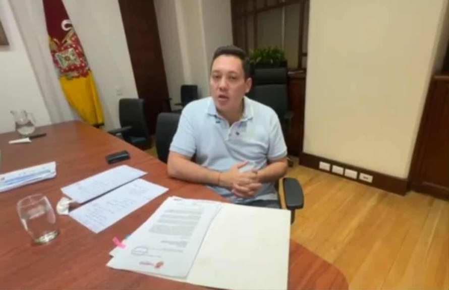  El Ministerio de Infraestructura y Transporte, mediante el Consejo Nacional de Aviación Civil (CNAC), autorizó el permiso solicitado por LATAM Airlines Ecuador para operar la ruta Cuenca-Quito-Baltra-Cuenca-Quito con dos frecuencias semanales. Esta noticia representa un hito sin precedentes que conecta a la ciudad Patrimonio Cultural de la Humanidad con las Islas Galápagos, abriendo las puertas para que el turismo premium descubra todo lo que nuestra ciudad tiene para ofrecer.