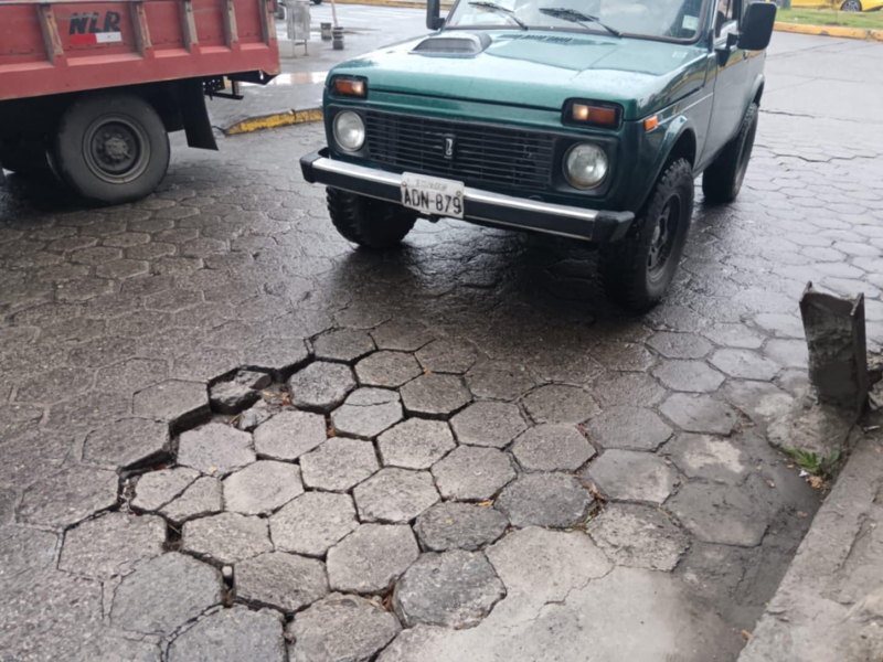 Desde este martes 1 de julio, ingresará la maquinaria de Obras Públicas,  a la calle Las Herrerías, con la finalidad de ejecutar la reposición del adoquín  de esta vía de alto tráfico y que alrededor de 50 años no fue atendida.