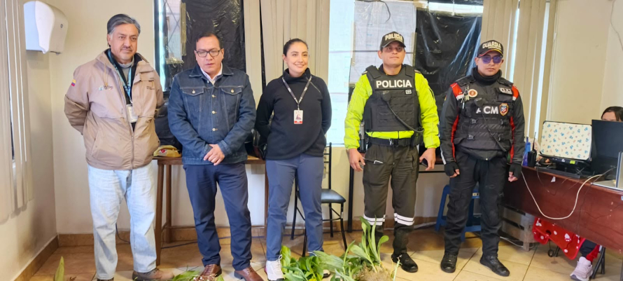 En plazas, mercados, plataformas y plazoletas de la ciudad, la Comisión de Gestión Ambiental (CGA), la Policía Ambiental, la Guardia Ciudadana y técnicos del Ministerio del Ambiente y Energía (MAE) ejecutan operativos interinstitucionales de control para evitar la extracción y comercialización ilegal de flora silvestre.