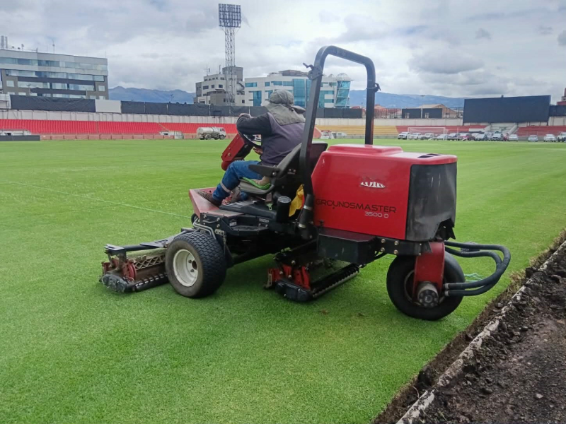 Con el objetivo de garantizar que el Estadio Alejandro Serrano Aguilar cumpla con todos los requerimientos internacionales de cara al próximo encuentro deportivo, el personal técnico de la Unidad Ejecutora de Proyectos del  Municipio de Cuenca efectuó una inspección integral de los trabajos ejecutados en este escenario.