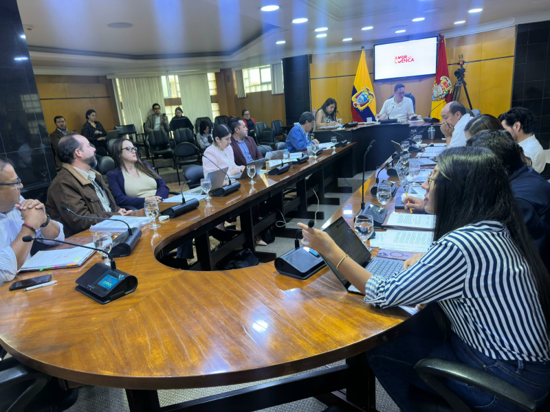 El Concejo Cantonal de Cuenca aprobó en segundo debate la “Ordenanza para el Fortalecimiento del Emprendimiento y la Innovación en el Cantón Cuenca”, una normativa que marca un hito en el impulso al desarrollo económico local, la innovación y el apoyo integral a los emprendedores y actores productivos de la ciudad.