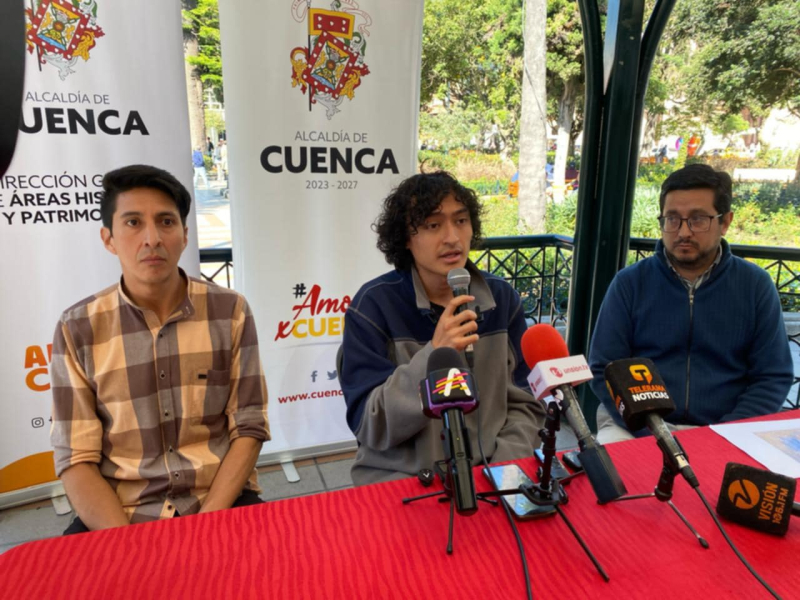 Por primera vez en el Parque Calderón, se hizo un estudio arqueológico, usando tecnología de punta. Entre jueves y este viernes, con el uso del Georadar se tomaron las muestras para determinar si en este emblemático lugar, existen bienes arqueológicos, muebles o inmuebles. 
