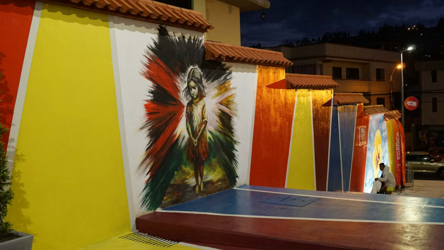 Con el objetivo de recuperar espacios urbanos y devolver la seguridad  a las familias del sector de la iglesia de Cristo Salvador,  el Municipio de Cuenca inauguró la noche del sábado 10 , la  regeneración de la calle Presa de Labrado. Obra que costó USD 43.694