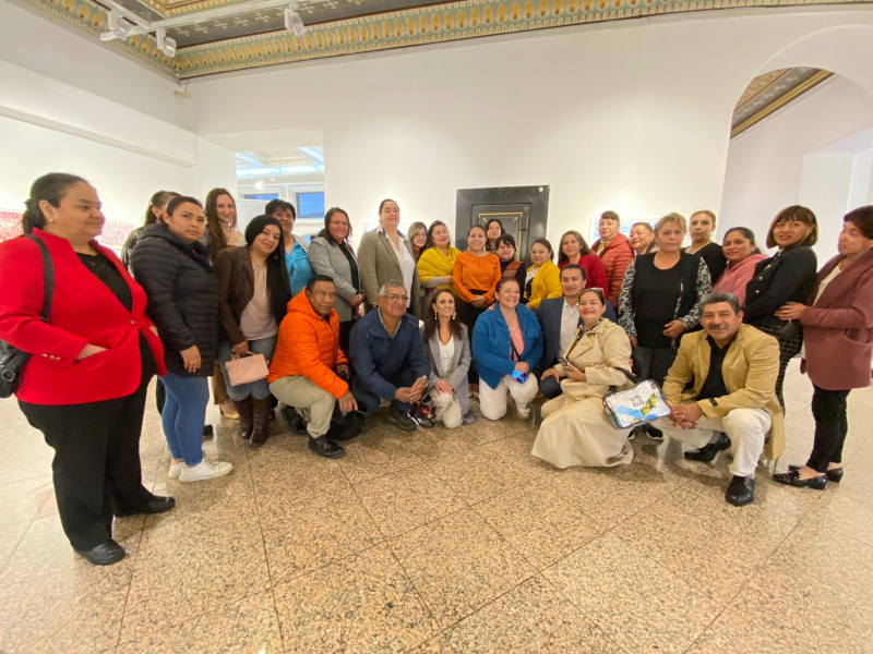 Municipio de Cuenca impulsa creación de 27 Cajas de Ahorro y Crédito para mujeres comerciantes rurales