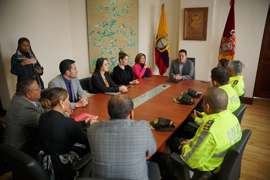 Alcalde, Cristian Zamora, lidera reunión de seguridad