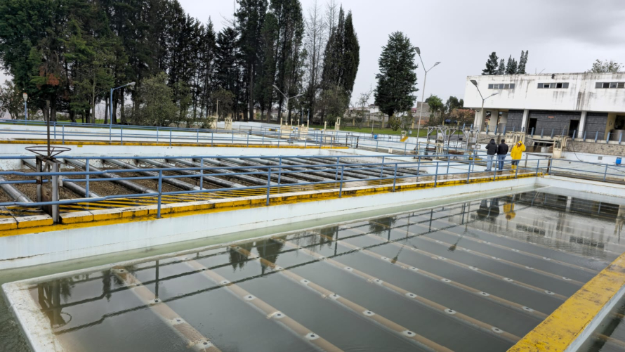 ETAPA EP informa a la ciudadanía que la planta de tratamiento de agua potable del Cebollar reinició su operación después de superar los niveles de turbiedad en el agua cruda.