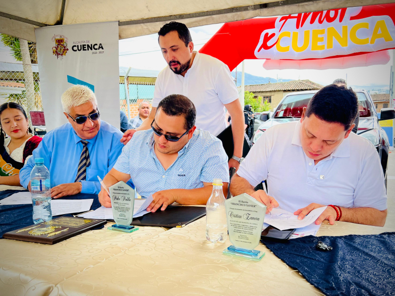 En un acto  significativo para la comunidad, el Alcalde Cristian Zamora reafirma su compromiso con la ruralidad al inaugurar nuevas vías en San Joaquín y Santa Ana.