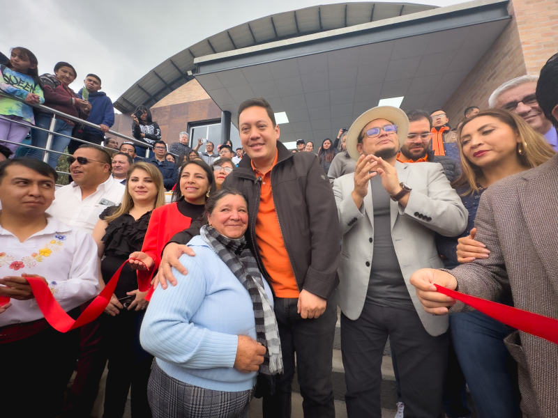 Alcalde Cristian Zamora inaugura el mercado de El Valle