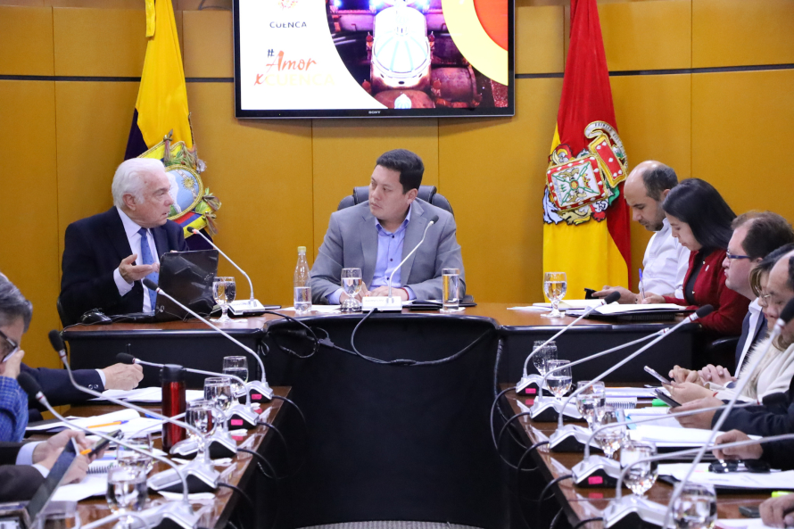 El ministro de Energía y Minas, Fernando Santos y el viceministro de Electricidad y Energía Renovable, Marcelo Jaramillo, comparecieron hoy, 05 de septiembre de 2023, ante la invitación realizada por el Concejo Cantonal, para tratar sobre el "Fideicomiso Eléctrico".