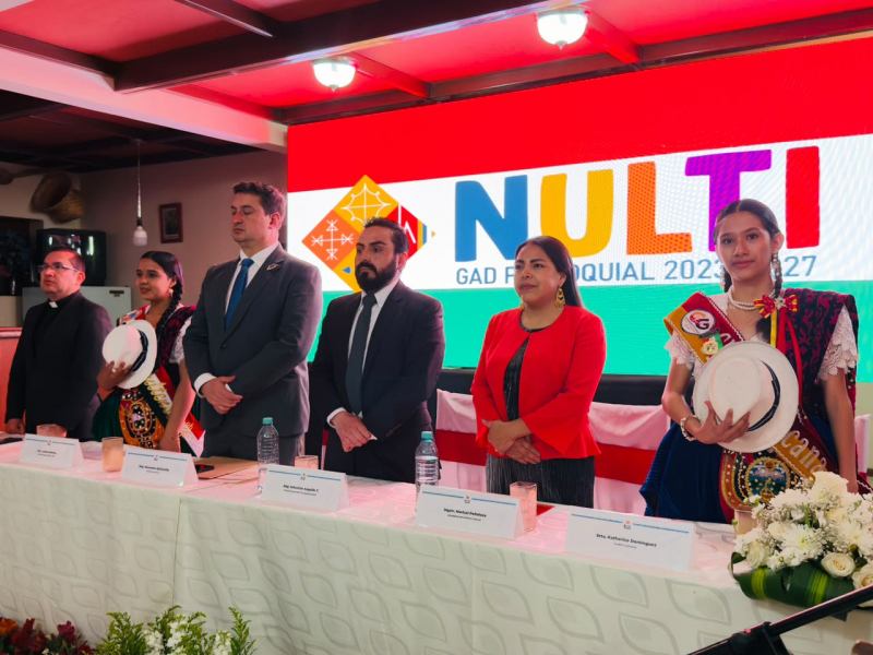 Tradición, identidad y trabajo comunitario caracterizan a Nulti, ubicada a ocho kilómetros de Cuenca, parroquia rural donde el Municipio ha destinado más de USD 2,4 millones en obras, programas y proyectos ejecutados y en ejecución a fin de fortalecer la vialidad, servicios básicos, infraestructura comunitaria y el desarrollo de sus habitantes.
