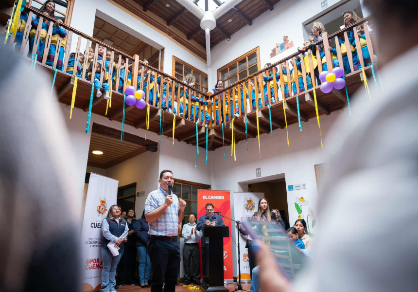 El Municipio de Cuenca, a través de su Dirección de Desarrollo Social y Productivo, inauguró el año lectivo 2025 – 2026 de los Centros de Educación Inicial Municipales (CEIM) con la apertura del nuevo espacio del CEIM 10 de Agosto, ubicado en la renovada Casa Ullauri, un inmueble patrimonial restaurado para brindar servicios educativos de calidad.