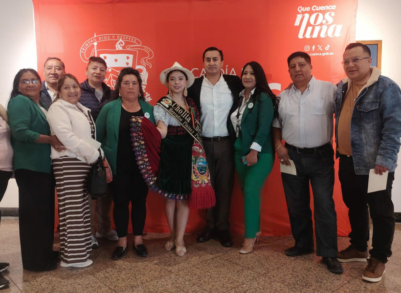 La ciudad de Cuenca se prepara para vivir una jornada de tradición, cultura y reconocimiento a la mujer campesina y comerciante con la Elección de la IV edición de la Cholita Cuencana de los Mercados, Plazas y Plataformas. El certamen se desarrollará el sábado 31 de octubre de 2026, de 10:00 a 14:00, en la Plataforma Miraflores, ubicada en las calles Del Pasillo y Del Pasacalle. 