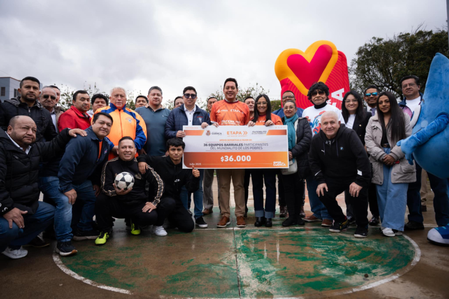 La Alcaldía de Cuenca, junto con su empresa ETAPA EP, anunciaron que este año nuevamente apoyarán económicamente a los 36 equipos barriales participantes del Mundialito de los Pobres.