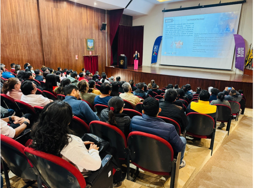 Cuenca fortalece la prevención desde la comunidad educativa con charlas sobre parentalidad positiva