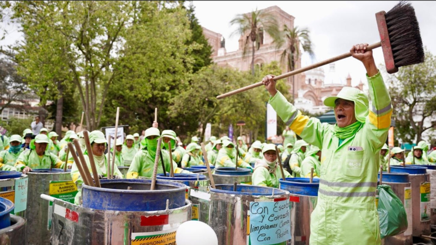 La Empresa Pública Municipal de Aseo de Cuenca - EMAC EP alerta a la ciudadanía sobre los graves efectos que tendría la aplicación de los nuevos lineamientos emitidos por el Ministerio de Energía y Minas, que impiden que la Tasa de Recolección de Basura –TRB- se recaude mediante la planilla eléctrica, como se ha realizado por más de tres décadas. 