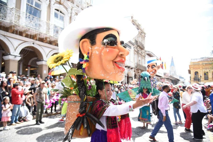 Desfile “Carnaval de los Cuatro Ríos: Agua o Peseta” superó expectativas