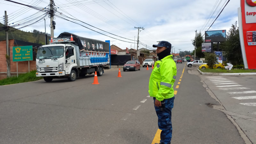 Un total de 1.326 servidores de la Corporación Municipal fueron parte de las diferentes acciones ejecutadas dentro del Plan de Contingencia, previsto para el feriado de la Batalla de Pichincha, con lo que se garantizó la tranquilidad de los ciudadanos y personas que visitaron Cuenca. 