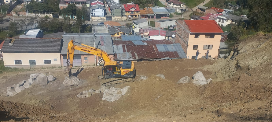 Municipio de Cuenca interviene en la zona de riesgo de los Pinos Altos