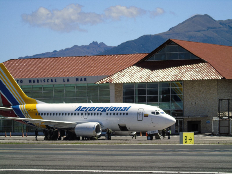 Brindar a Cuenca distintas opciones de transporte aéreo eficiente y seguro es el objetivo de las gestiones realizadas por el alcalde de Cuenca, Cristian Zamora con la Corporación Aeroportuaria de Cuenca (CORPAC). Gracias a estas labores se contará con el servicio aéreo que conectará a Cuenca con Quito y dos importantes destinos internacionales: Panamá y Lima.