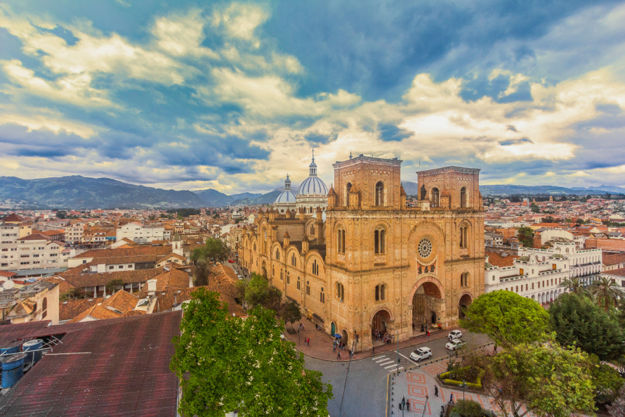 Cuenca atrae alrededor de 40.000  visitantes en feriado de independencia, de acuerdo a ocupación hotelera
