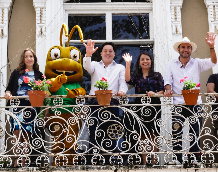  La Alcaldía de Cuenca a través de la EMAC EP con el programa “Un Millón de Árboles y Plantas para Cuenca” y la Prefectura del Azuay mediante el proyecto “Educación Ambiental Provincial”, presentan la VII Edición de “Balcones Floridos”, a realizarse el 1 de noviembre de 2023.