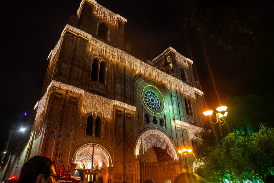 Se encendió la Navidad en Centro Histórico de Cuenca