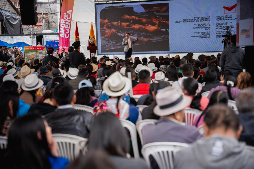 Alcalde Cristian Zamora rinde cuentas del año 2023 en la parroquia El Valle