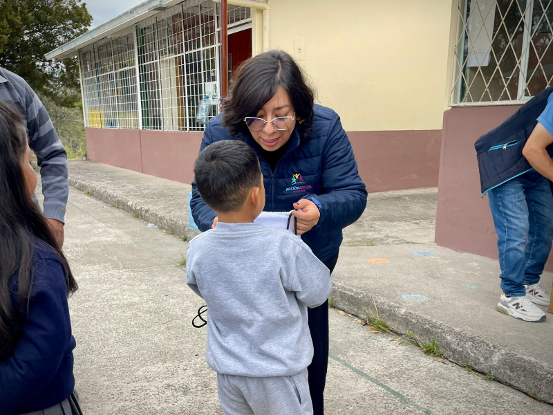 Como parte de la Educatón 2026, se prevé realizar la entrega de un total de 2.000 kits escolares a niñas, niños y adolescentes de sectores rurales y en situación de vulnerabilidad del cantón Cuenca.