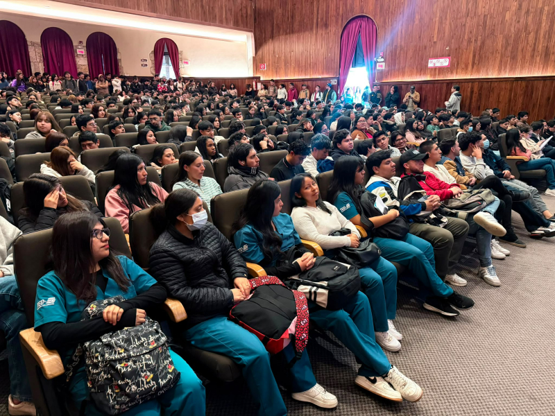 Con el objetivo de fortalecer la prevención en los centros de educación superior de Cuenca, el Consejo de Seguridad Ciudadana (CSC) en el Teatro Sucre, realizó, el lanzamiento del programa Universidades Seguras, una iniciativa que busca brindar herramientas preventivas a estudiantes, docentes y personal administrativo de universidades e institutos tecnológicos.