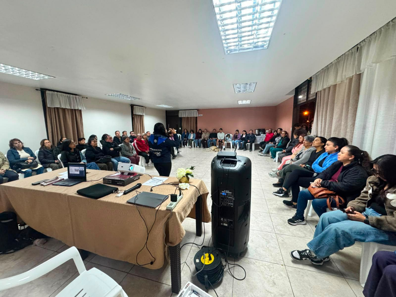 Como parte de su compromiso con la construcción de comunidades más preventivas y organizadas, el Consejo de Seguridad Ciudadana (CSC) del cantón Cuenca desarrolló una intensa agenda de capacitaciones del 20 al 25 de julio, beneficiando a 521 ciudadanos de diferentes sectores urbanos y rurales del cantón.