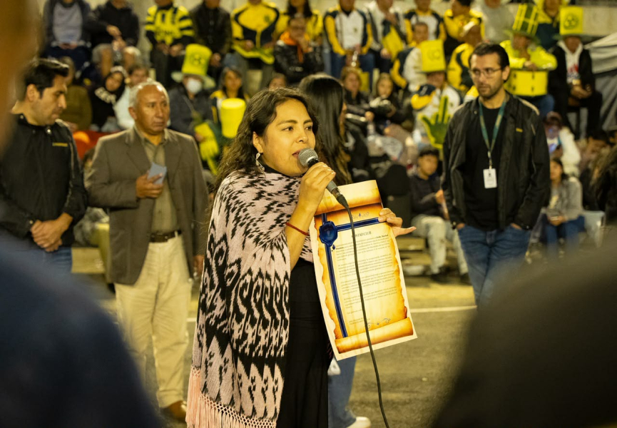 Esta noche, la ciudadanía cuencana vivió una jornada llena de nostalgia, deporte y memoria con el evento “La última jugada”, un homenaje a la histórica cancha de la Exunidad Educativa Francisco Febres Cordero, escenario que marcó una de las épocas más importantes del tradicional campeonato “Mundialito de los Pobres”.