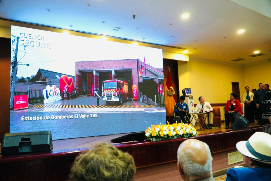  Hay ciudades que crecen y hay ciudades que evolucionan. Cuenca es una de ellas. Durante el  2025, la Administración Municipal consolidó una inversión superior a los USD 71,3 millones, destinada a proyectos estratégicos que fortalecen la cultura, la seguridad, el ambiente, la salud, la inclusión social y la obra pública. Cada dólar invertido se transformó en acciones concretas para mejorar la calidad de vida de miles de familias en el área urbana y rural del cantón.