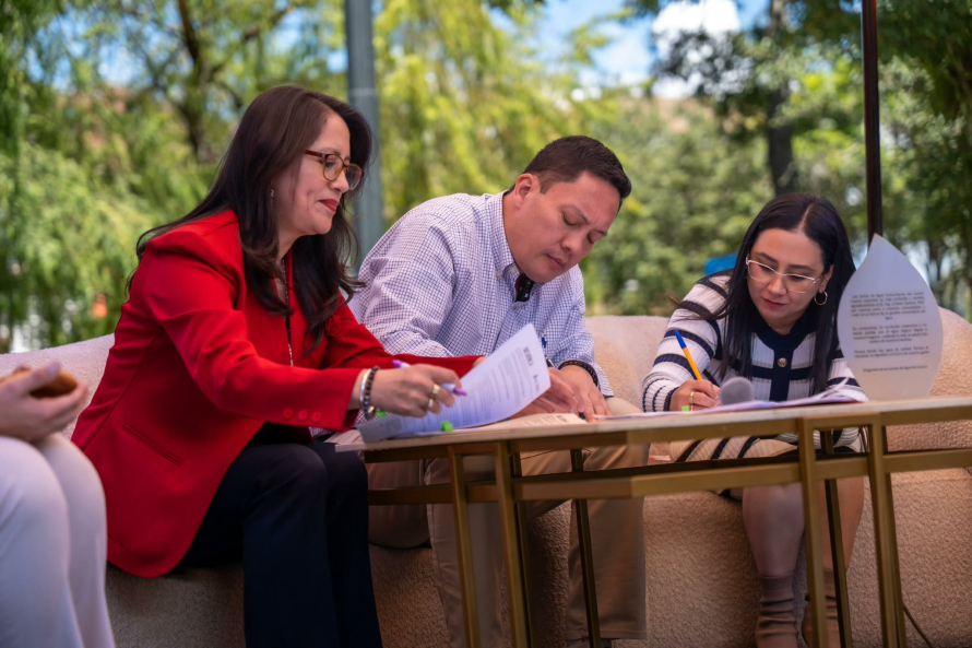 Municipio de Cuenca, ETAPA EP y Universidad de Cuenca firman convenio para analizar la calidad del agua en comunidades rurales