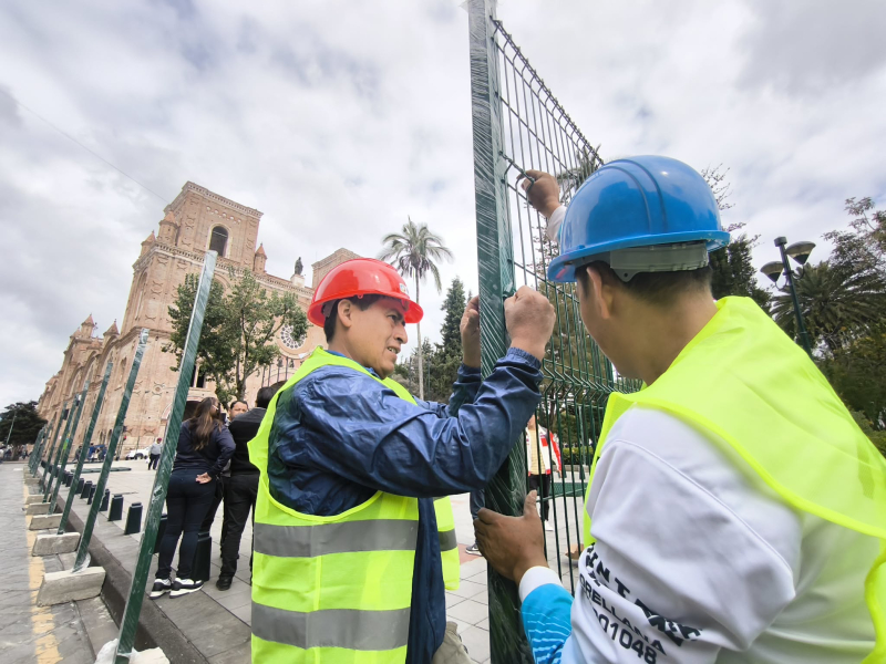   El principal parque de la ciudad entrará en rehabilitación y construcción de la infraestructura física y eléctrica. El plazo contractual es de 210 días con monto de inversión de USD 799.909,27. El inicio de trabajos de remoción de la baldosa, se prevé inicien en unos días. 