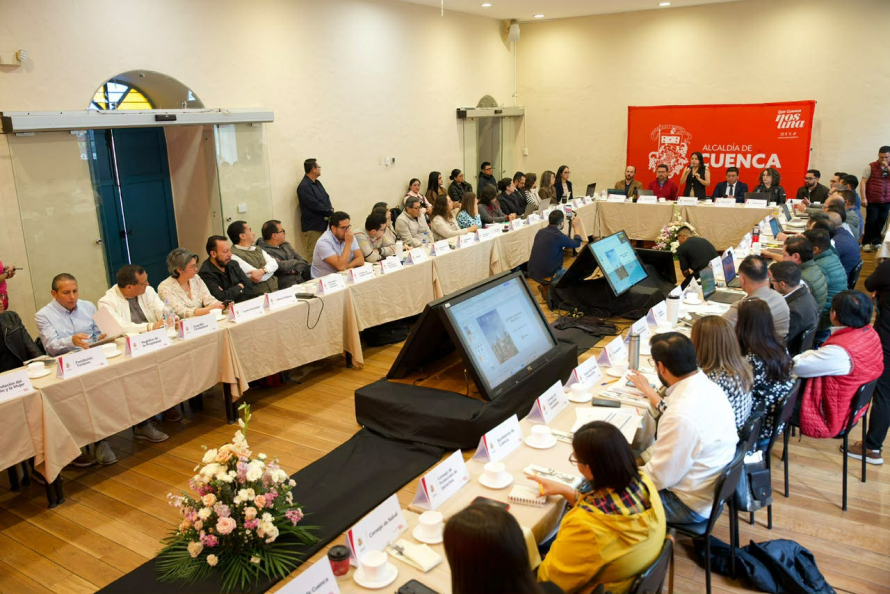 Con el objetivo de fortalecer la coordinación institucional y dar seguimiento a la gestión de la Corporación Municipal, este sábado se desarrolló el I Gabinete Ampliado Municipal de la administración de la alcaldesa (S) de Cuenca, Marisol Peñaloza.