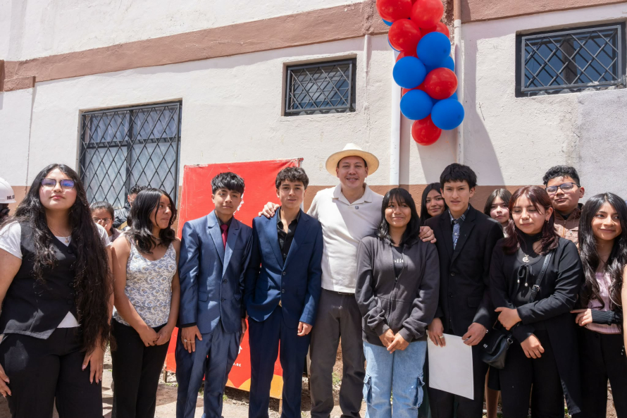 La Corporación Municipal, a través de la empresa pública ETAPA EP cumple con más obras para Cuenca como parte de las 101 propuestas del alcalde, Cristian Zamora, a través de la dotación de alcantarillado sanitario y conexiones de agua potable para varias familias de los sectores San José de Balzay.