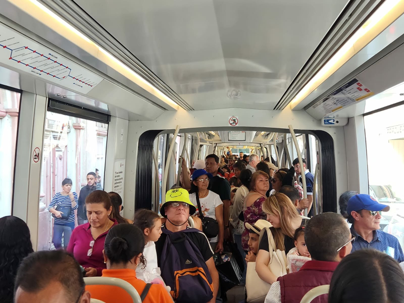 Con el objetivo de garantizar una movilidad ágil, segura y de calidad durante una de las festividades más importantes de la ciudad, la Dirección General del Tranvía de Cuenca este 24 de diciembre incrementó el número de unidades en circulación.