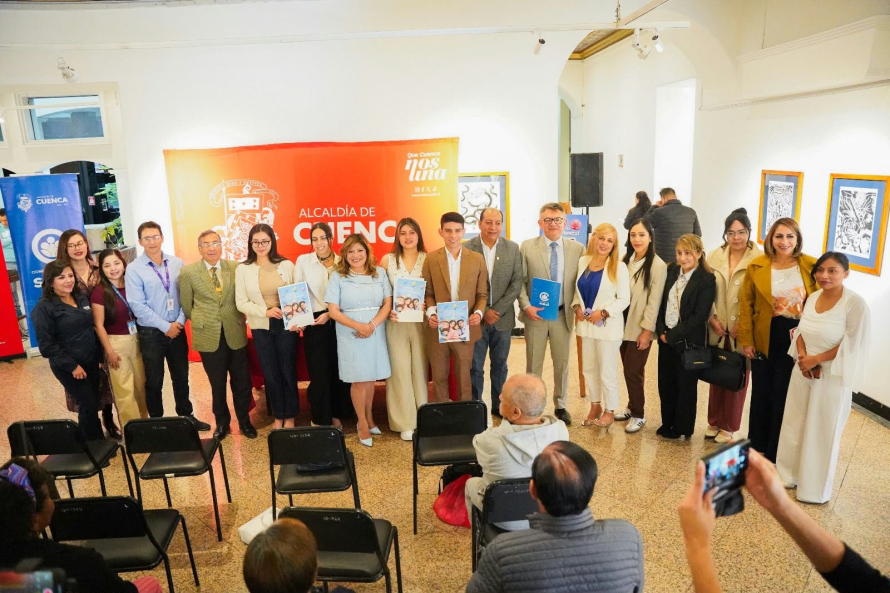 En la Galería de la Alcaldía de Cuenca se realizó la rueda de prensa de presentación de la Agenda de Salud Mental 2026 “Cuenca nos une por la Salud Mental”, una iniciativa impulsada por la Alcaldía de Cuenca, a través del Consejo Cantonal de Salud y el área social, junto con instituciones públicas, privadas, académicas, sanitarias y comunitarias del cantón.