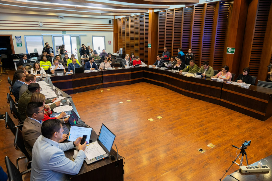El Directorio del Consejo de Seguridad Ciudadana de Cuenca (CSC), presidido por la alcaldesa Marisol Peñaloza, abordó acciones para fortalecer la prevención, las capacidades operativas de las instituciones y el uso de tecnología e información para la seguridad ciudadana.