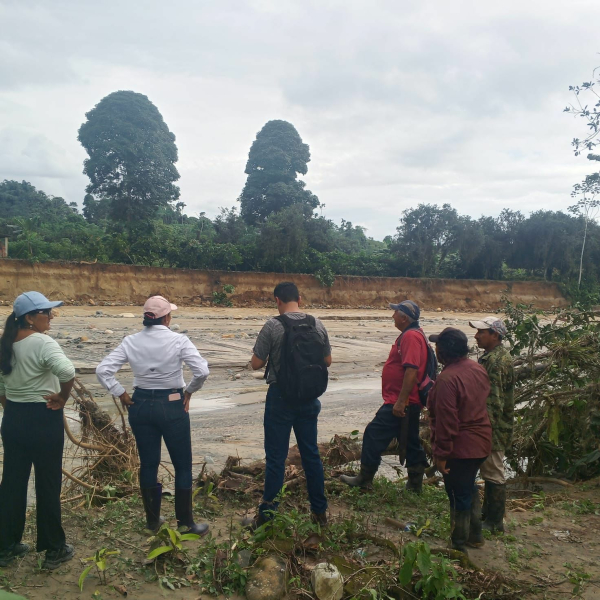 Debido a las fuertes lluvias registradas, el río Jagua incrementó su caudal, provocando afectaciones en viviendas, cultivos y en el suministro eléctrico en varios sectores de la comunidad.