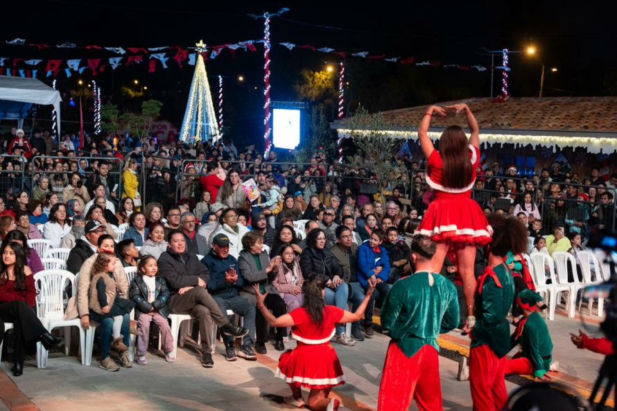 Con la asistencia de miles de personas se desarrolló este sábado el evento Navidad Expreso Polar y Sinfonía de Navidad en el Parque del Ferrocarril.
