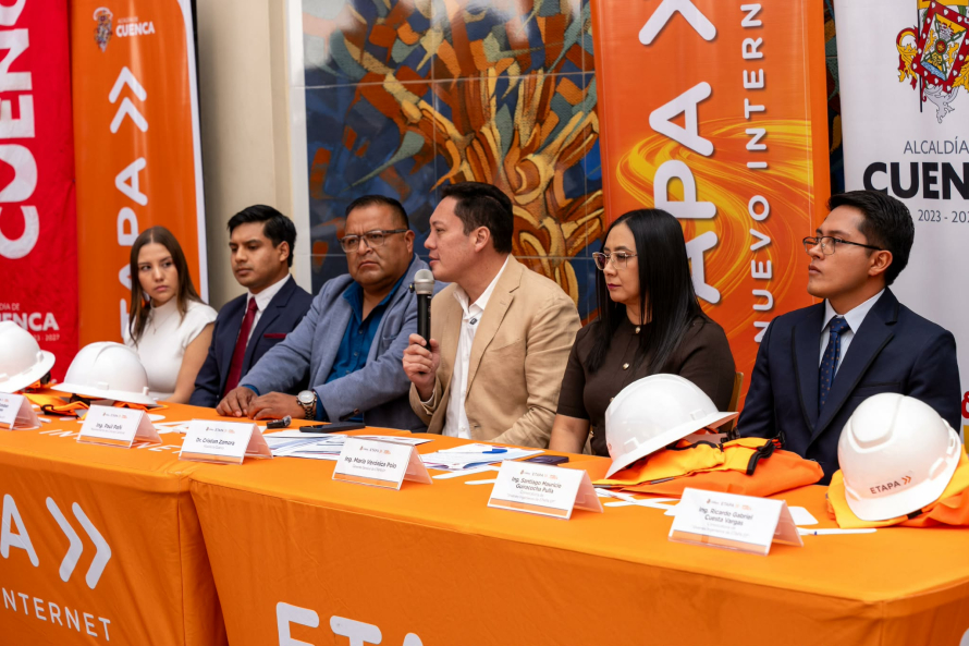 Con el propósito de impulsar el primer empleo para los profesionales recién graduados y aperturar espacios laborales para nuevos talentos, ETAPA EP incorporó oficialmente a 4 ingenieros. Este proceso se dio  tras la convocatoria denominada: “Ingenieros Jóvenes de ETAPA EP”, una iniciativa que lanzó el alcalde de Cuenca, Cristian Zamora, el pasado mes de noviembre y que forma parte de su propuesta 38.